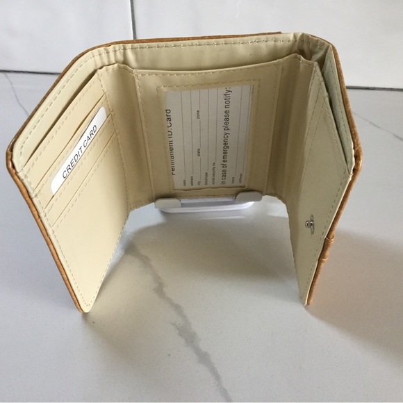 Vegan Leather Wallet with Crown Detail - Camel, Brown, White or Black New w/tag - Picture 3 of 6